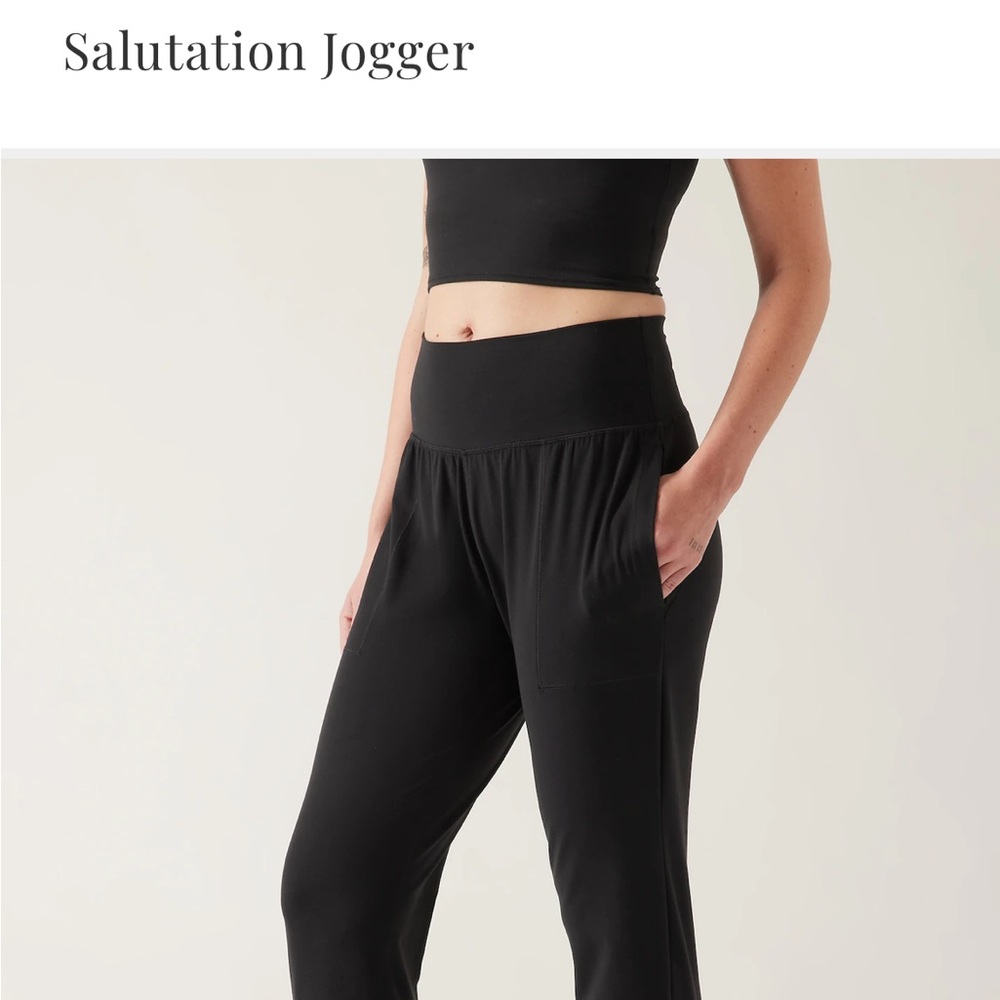 Runs a little big, so more like an XS or small S if you don’t want looser fit.